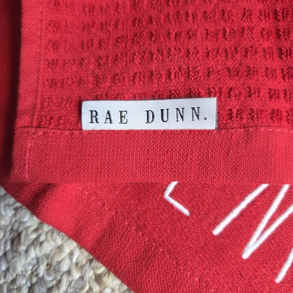 🎈2/$15 Red Valentine's Day Rae Dunn Hand Towels - Picture 3 of 3